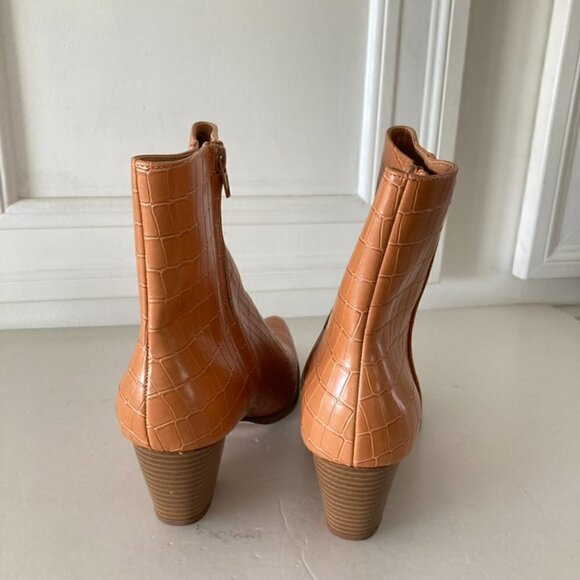 Free People Coconuts by Matisse Elyse Vegan Ankle Boots Taupe Animal Print 9.5 - Picture 5 of 8